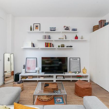 "Movie Heaven" Metro-Centric & Luxury Hub Apartment Milan Bagian luar foto